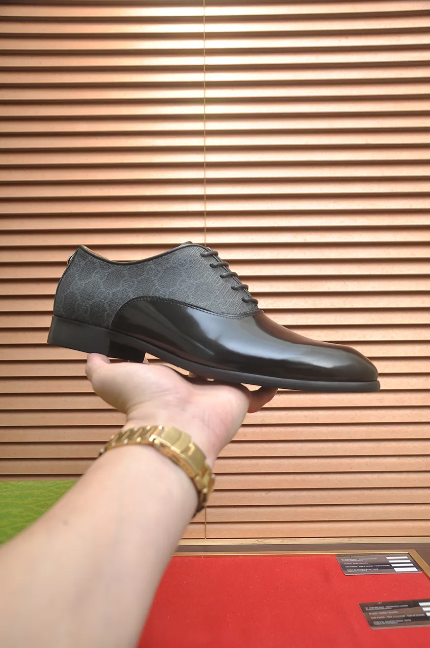 Men's shoes💰500💶Italy's top luxury men's shoe giant (GUCCI) (Gucci) (full cowhide lining) new arrival🍃Original European style🔰 Pleasant to the eye😍In order to make the shoes more durable and non-deformable🌀The production continues to follow traditional methods but there is still no lack of innovation💪Choose original sheepskin for the leather♻️ Smooth and natural And extra bright ⭐Made of imported cowhide, the first choice of rich people 38-45 (45 customized)